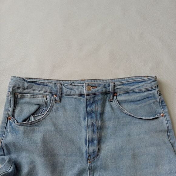 No Boundaries Juniors Light Wash Distressed Straight Leg Denim Jeans Size 19 - Picture 6 of 12